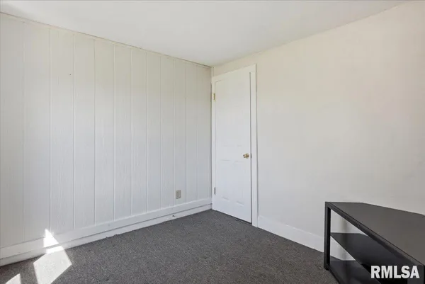 $225,000 | 35623 Davis Road, Virden, IL 62690