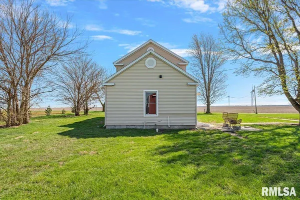 $225,000 | 35623 Davis Road, Virden, IL 62690