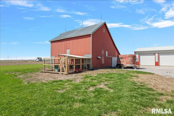 $225,000 | 35623 Davis Road, Virden, IL 62690
