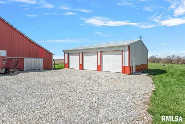 $225,000 | 35623 Davis Road, Virden, IL 62690