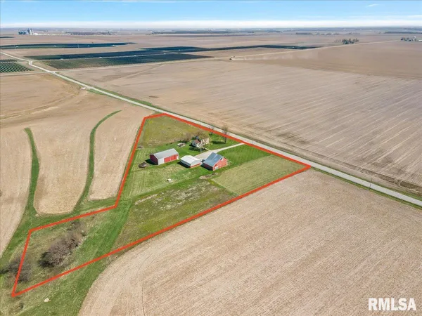 $225,000 | 35623 Davis Road, Virden, IL 62690