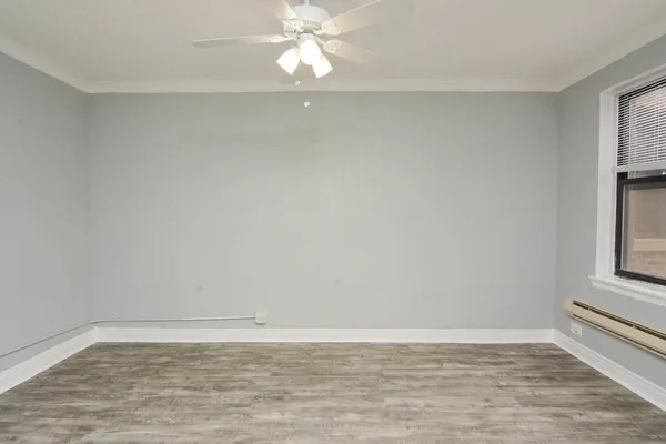 $1,025 | 4735 North Beacon Street, Unit 206, Chicago, IL 60640