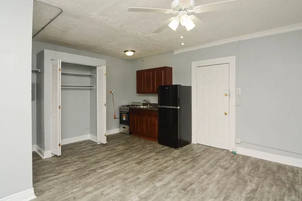 $1,025 | 4735 North Beacon Street, Unit 206, Chicago, IL 60640