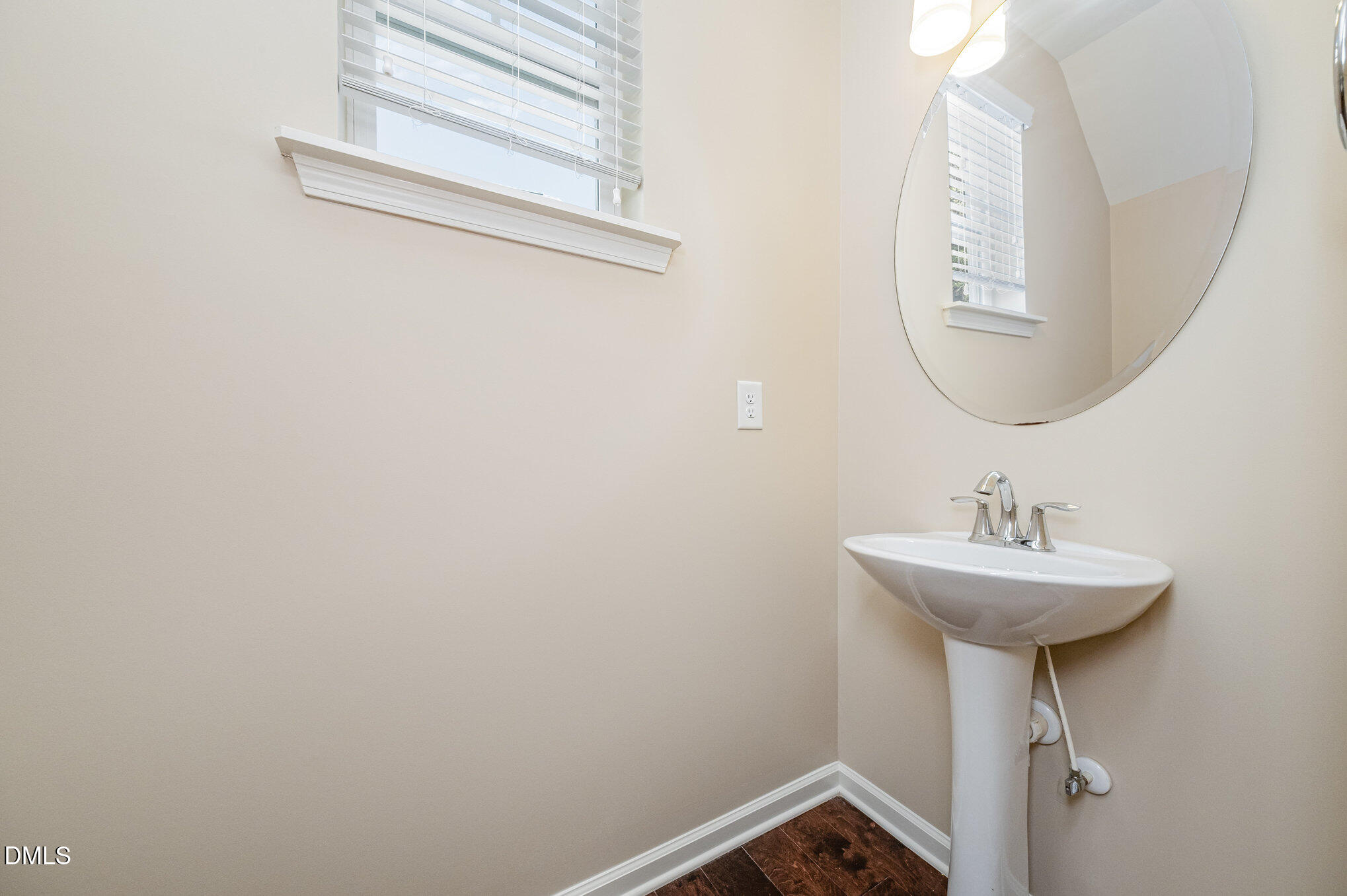 229 Zante Currant Road Durham, NC 27703 - Photo 11 of 32 015_file_815
