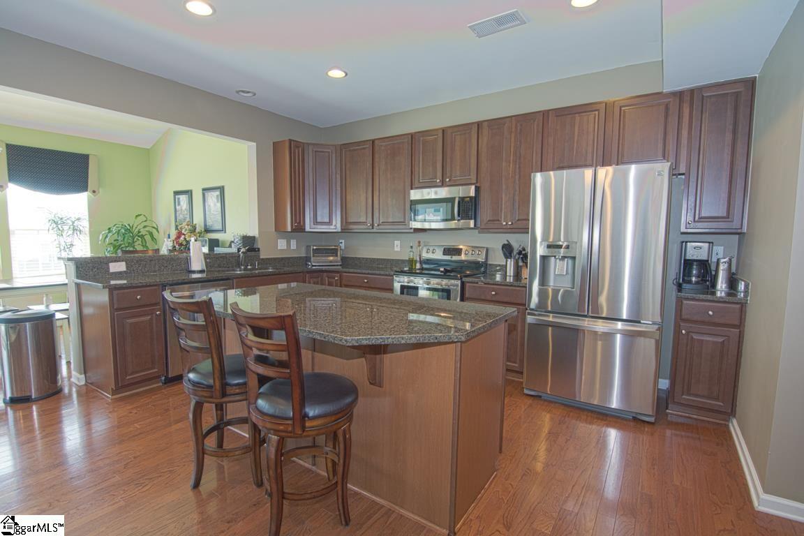 9 Chestatee Court Simpsonville, SC 29680 - Photo 12 of 36 Gallery Image 12