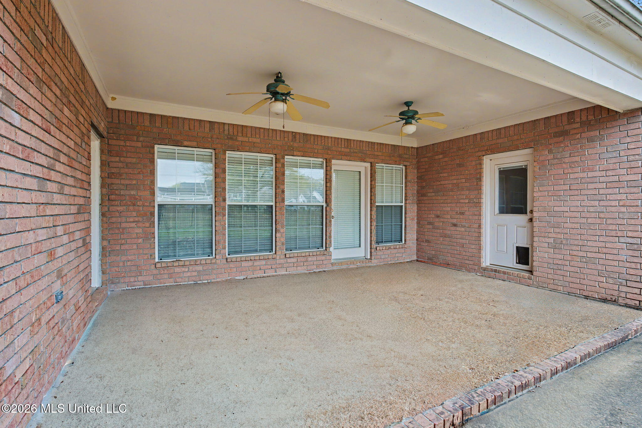 655 Long Street Southaven, MS 38672 - Photo 28 of 41 Covered Patio