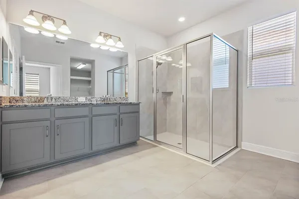 $2,700 | 13891 Kingfisher Glen Drive, Lithia, FL 33547