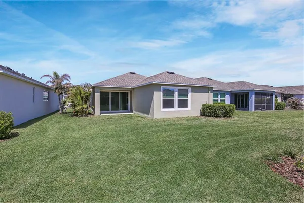 $2,700 | 13891 Kingfisher Glen Drive, Lithia, FL 33547