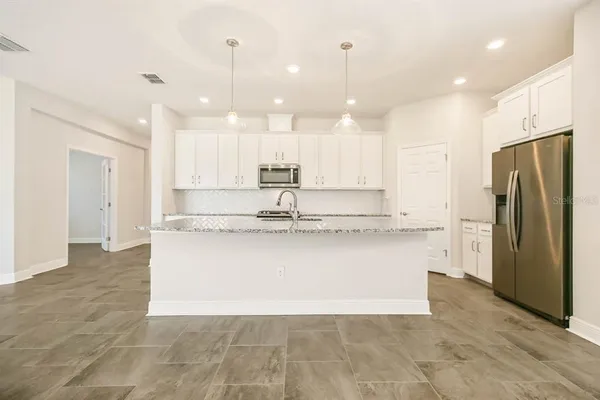 $2,700 | 13891 Kingfisher Glen Drive, Lithia, FL 33547