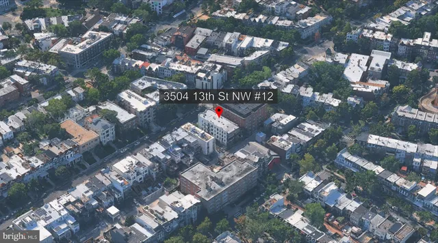 a view of a city street sign