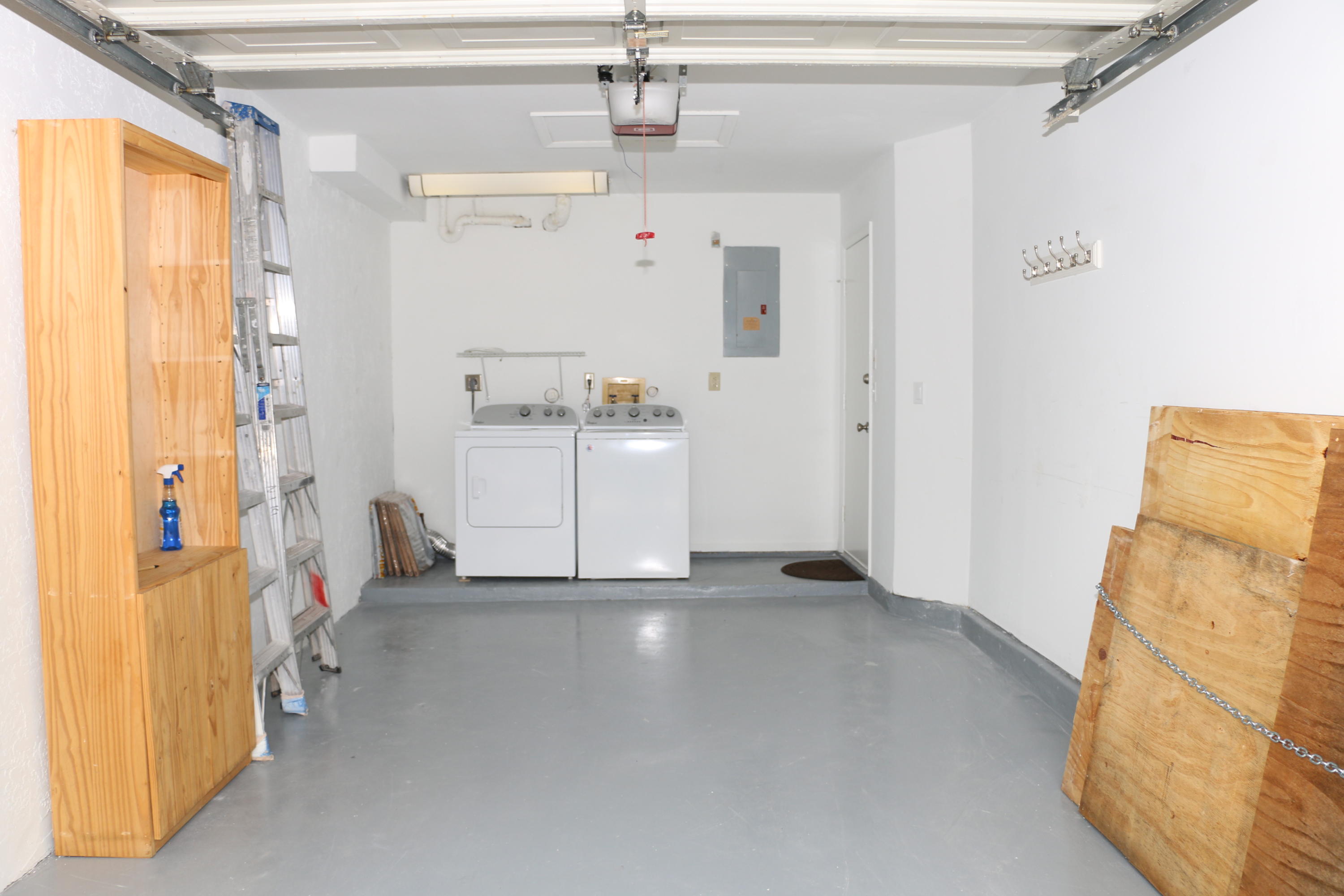 10275 Hidden Springs Court Boca Raton, FL 33498 - Photo 20 of 21 Garage/laundry