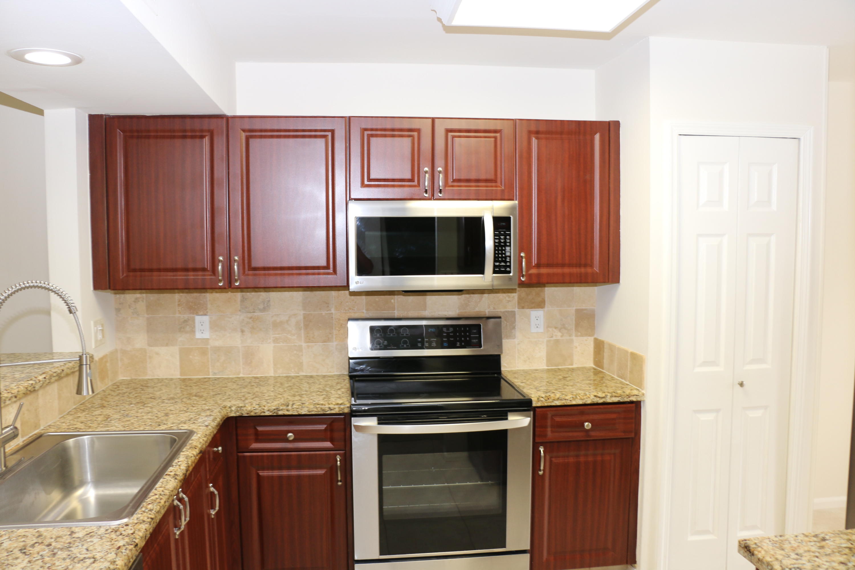 10275 Hidden Springs Court Boca Raton, FL 33498 - Photo 6 of 21 IMG_6115