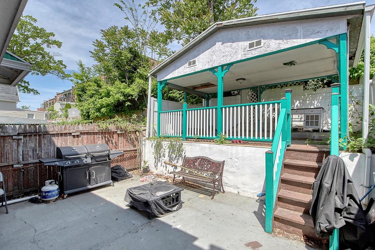 4016 Wilder Avenue Bronx, NY 10466 - Photo 2 of 17 a view of patio with a table and chairs