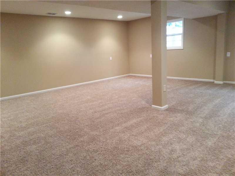 1112 Stonegate Road Greenwood, IN 46142 - Photo 14 of 21 Gallery Image 14