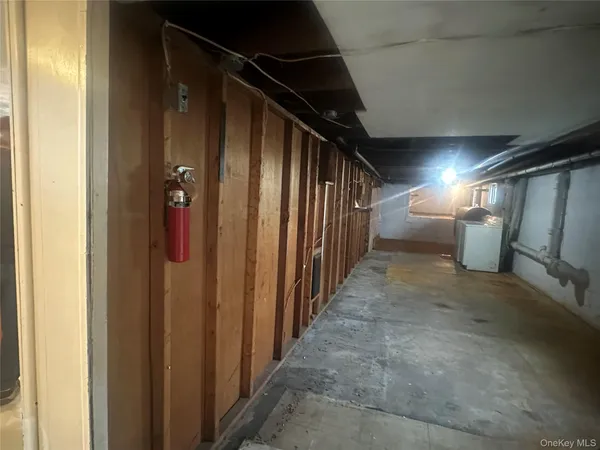 $639,900 | 462 Pearl Street, Oceanside, NY 11572