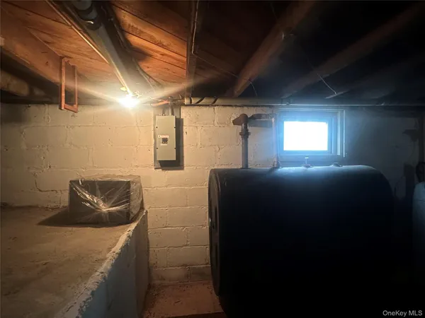 $639,900 | 462 Pearl Street, Oceanside, NY 11572