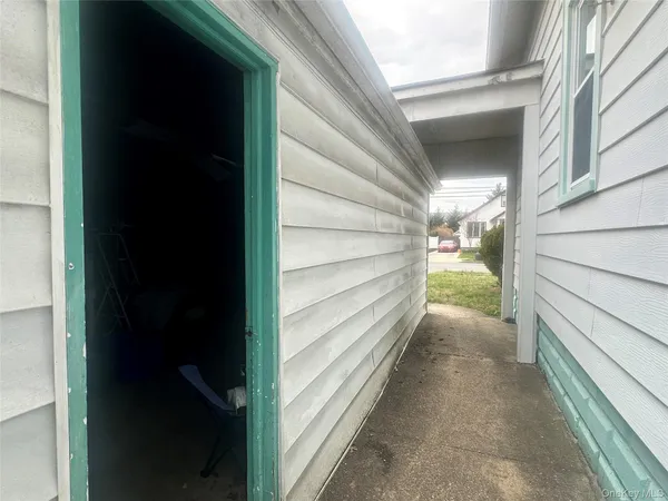 $639,900 | 462 Pearl Street, Oceanside, NY 11572