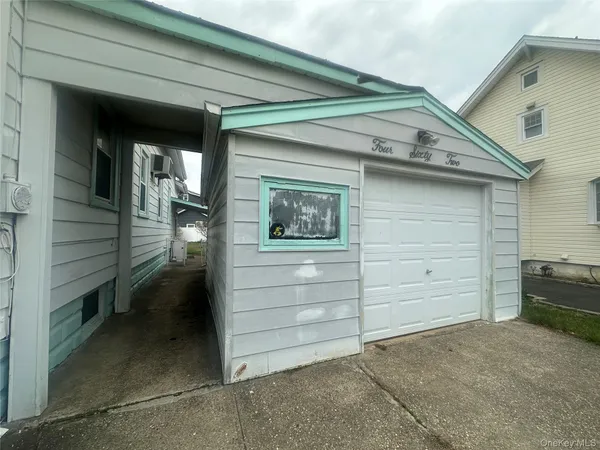 $639,900 | 462 Pearl Street, Oceanside, NY 11572