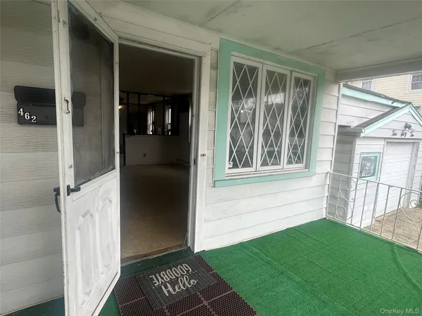 $639,900 | 462 Pearl Street, Oceanside, NY 11572