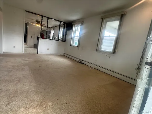 $639,900 | 462 Pearl Street, Oceanside, NY 11572