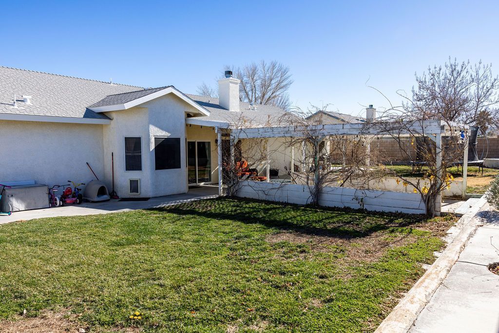 417 South Inyo Street Ridgecrest, CA 93555 - Photo 43 of 49