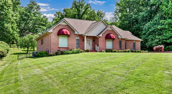 $729,000 | 453 Stonemeadow Road, Clarksville, TN 37043