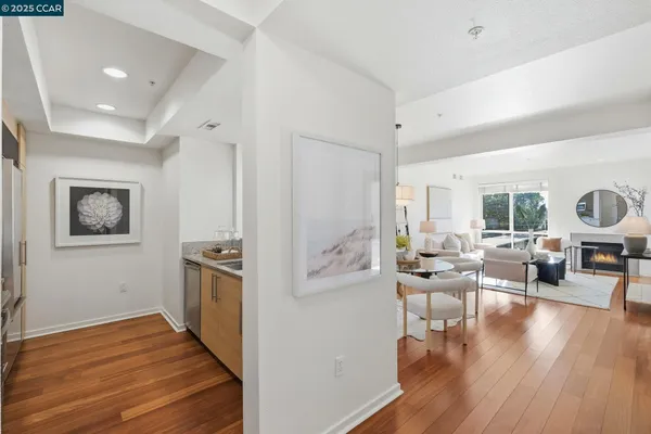 $799,000 | 1655 North California Boulevard, Unit 214, Walnut Creek, CA 94596