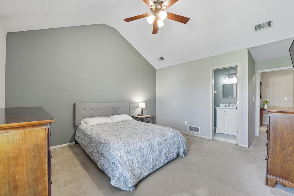 5623 Northwest Sunrise Meadow Circle Lee's Summit, MO 64064 - Photo 17 of 24