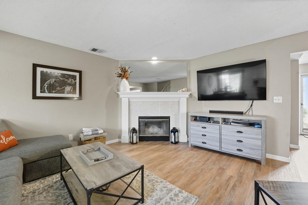 5623 Northwest Sunrise Meadow Circle Lee's Summit, MO 64064 - Photo 7 of 24