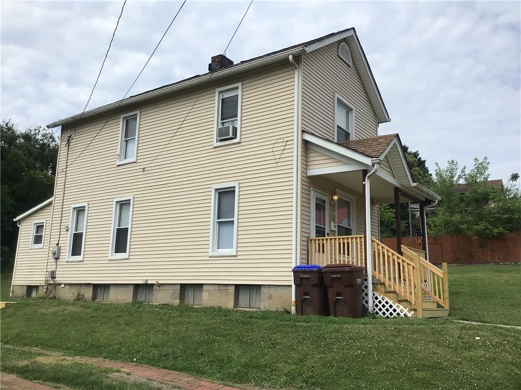 435 Wilson Street Sharon, PA 16146 - Photo 4 of 26