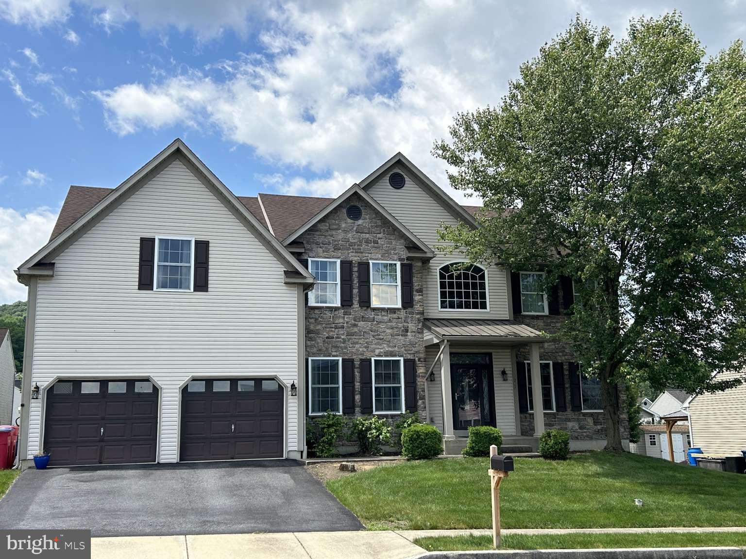 207 South Arthur Drive Sinking Spring, PA 19608 - Photo 1 of 25 Gallery Image 1