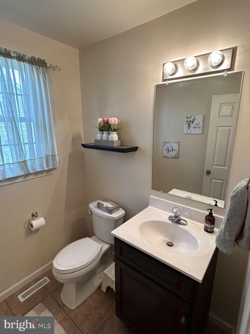 207 South Arthur Drive Sinking Spring, PA 19608 - Photo 12 of 25 Gallery Image 12
