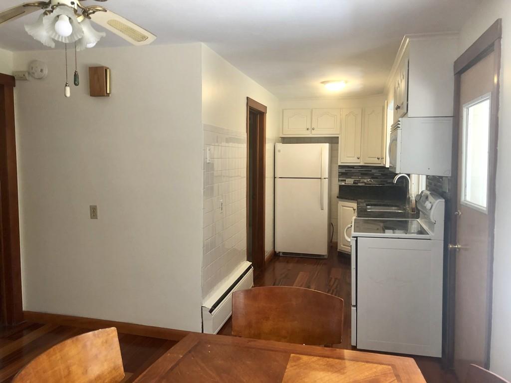 350 Southampton Road Holyoke, MA 01040 - Photo 4 of 23
