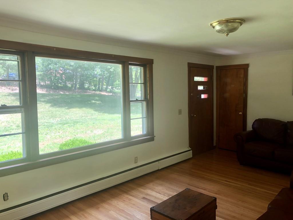 350 Southampton Road Holyoke, MA 01040 - Photo 9 of 23