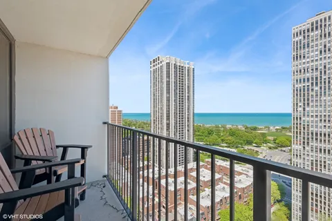 $450,000 | 1636 North Wells Street, Unit 2601, Chicago, IL 60614