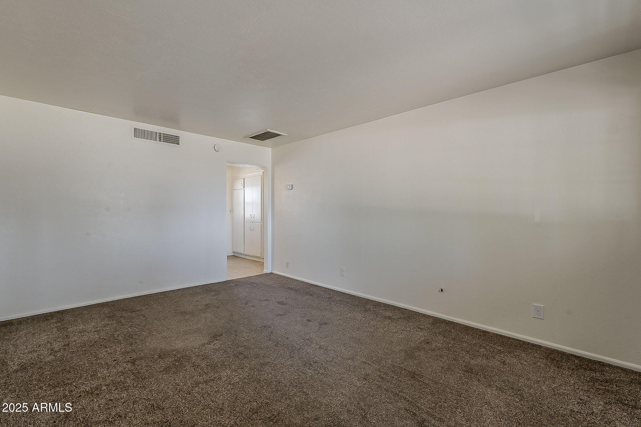 6225 North 10th Place Phoenix, AZ 85014 - Photo 12 of 32 a view of an empty room