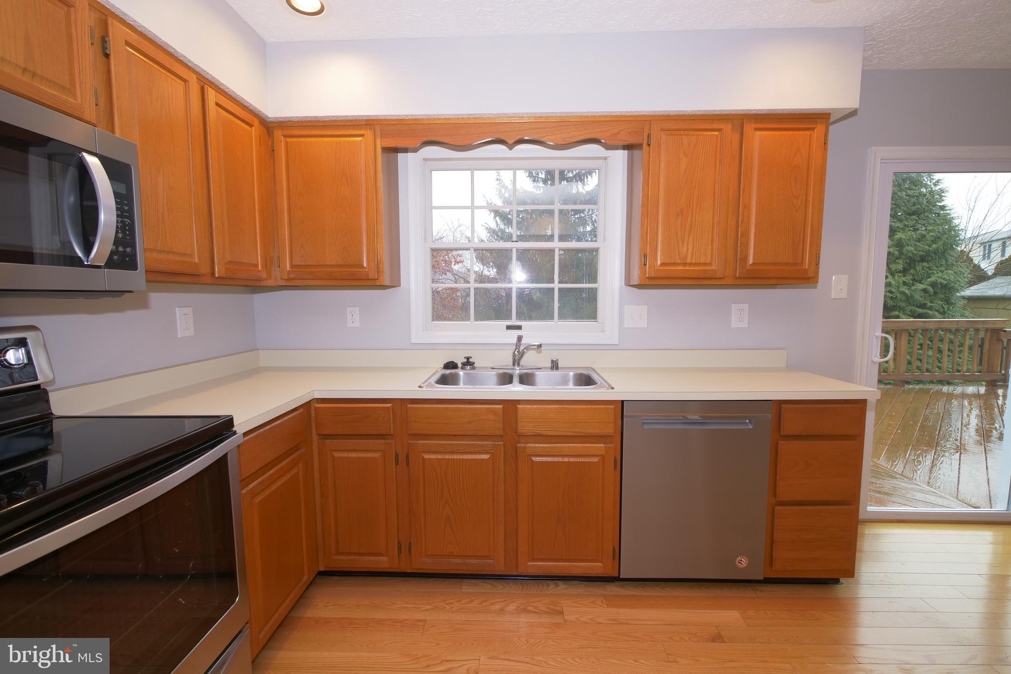 5608 Alysheba Way Frederick, MD 21703 - Photo 13 of 40 Main Level Kitchen