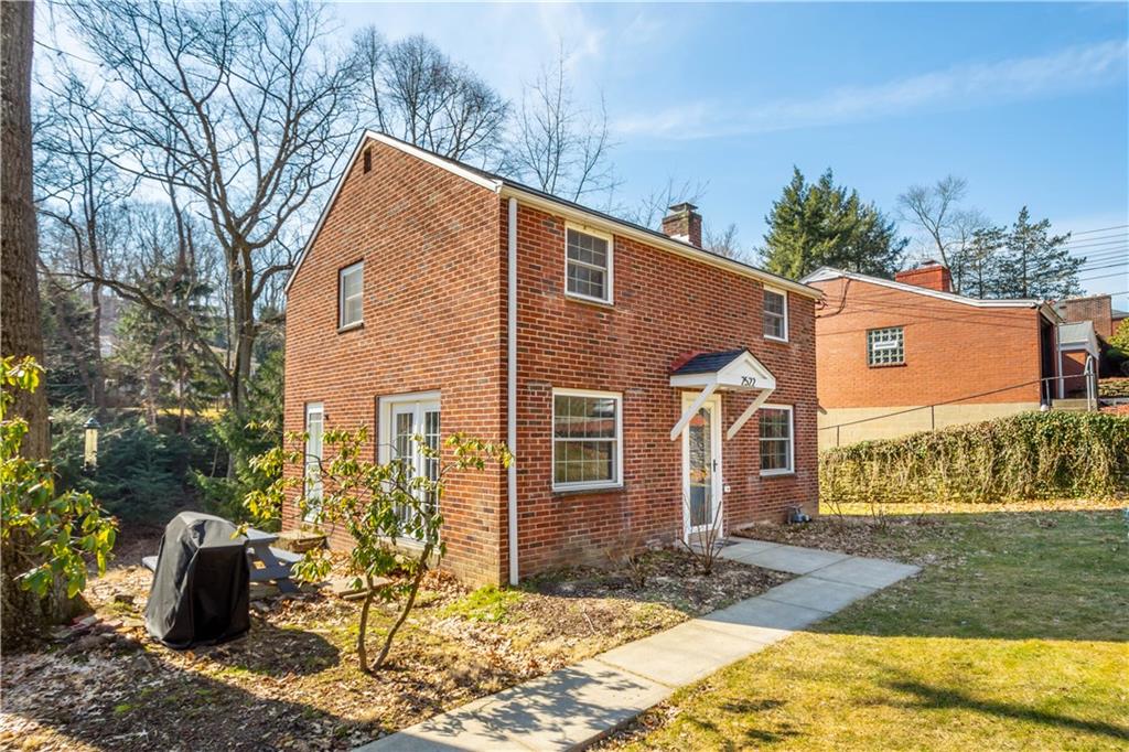 2522 Collins Road Pittsburgh, PA 15235 - Photo 1 of 25 Gallery Image 1