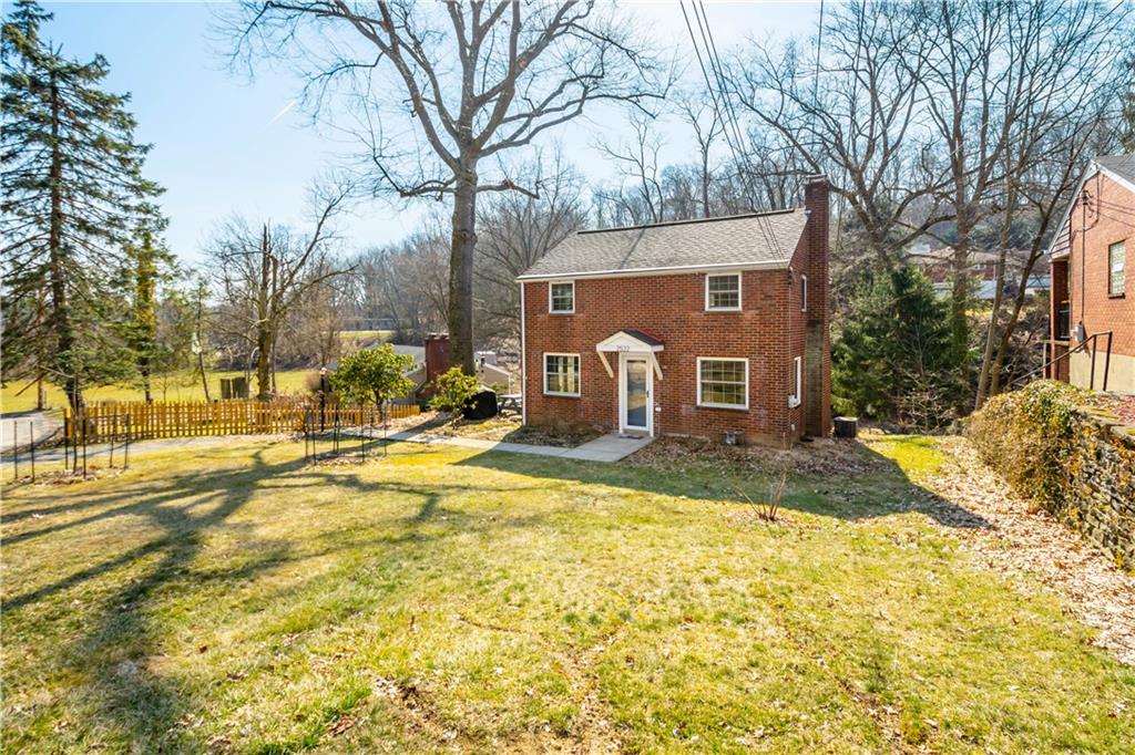 2522 Collins Road Pittsburgh, PA 15235 - Photo 2 of 25 Gallery Image 2