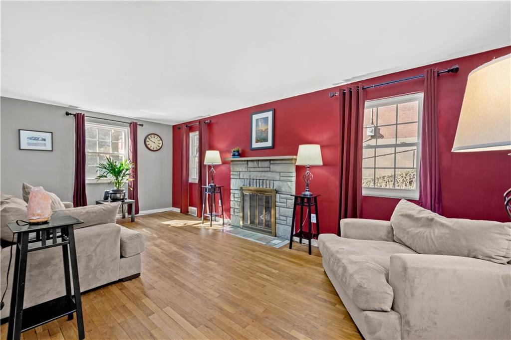 2522 Collins Road Pittsburgh, PA 15235 - Photo 4 of 25 Gallery Image 4