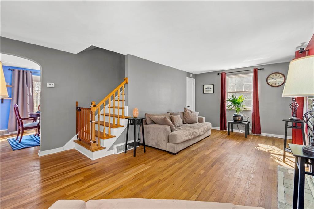 2522 Collins Road Pittsburgh, PA 15235 - Photo 6 of 25 Gallery Image 6