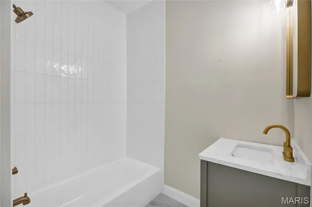 $234,900 | 6215 Columbia Avenue, St. Louis, MO 63139