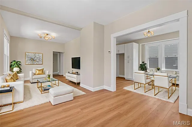 $234,900 | 6215 Columbia Avenue, St. Louis, MO 63139