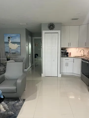 $145,000 | 2600 Southeast Ocean Boulevard, Unit B11, Stuart, FL 34996