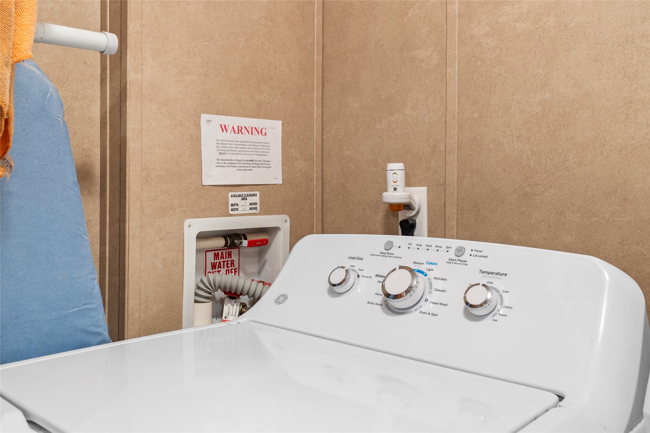 375 Chestnut Bnd Street Huntsville, TX 77320 - Photo 14 of 35 a bedroom with a bed and a white cabinet