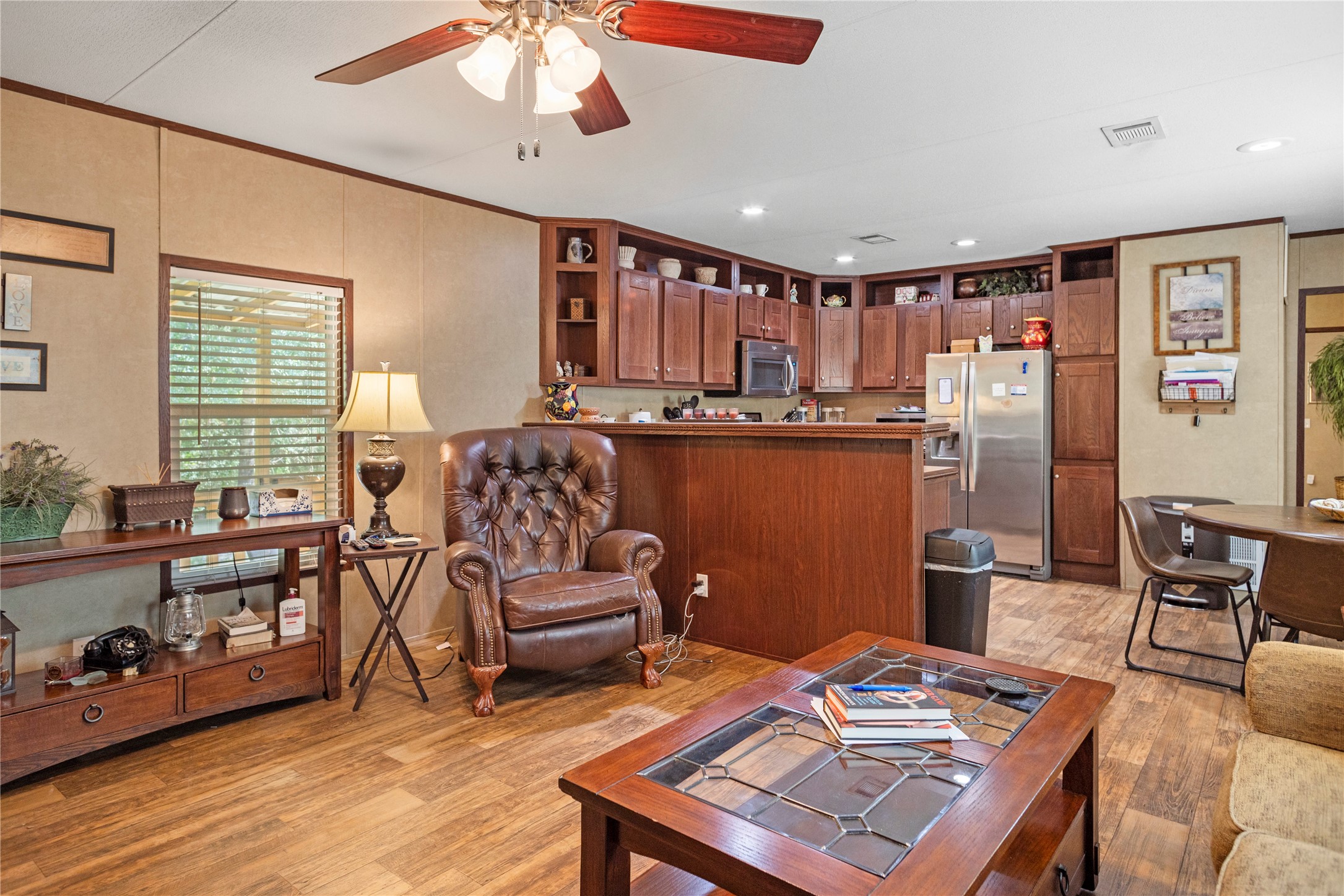 375 Chestnut Bnd Street Huntsville, TX 77320 - Photo 7 of 35