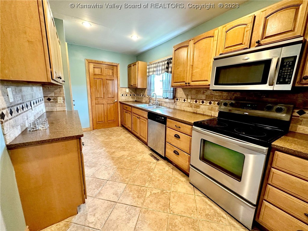 1646 Flatwoods Road Ravenswood, WV 26164 - Photo 16 of 35 Gallery Image 16