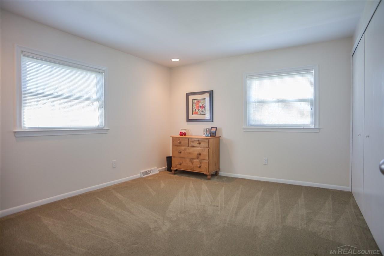 3795 Quarton Road Bloomfield Hills, MI 48302 - Photo 9 of 32 31322764-8.JPG