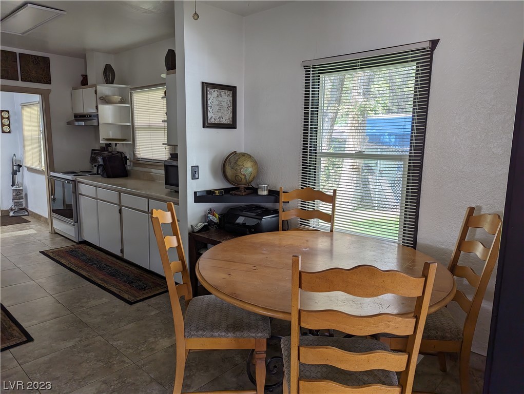 760 A Street Caliente, NV 89008 - Photo 11 of 24 Dining Area