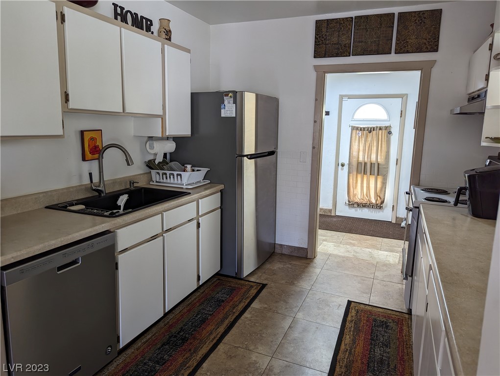 760 A Street Caliente, NV 89008 - Photo 13 of 24 Kitchen